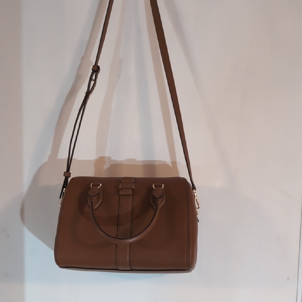 Elegant Brown Leather Handbag